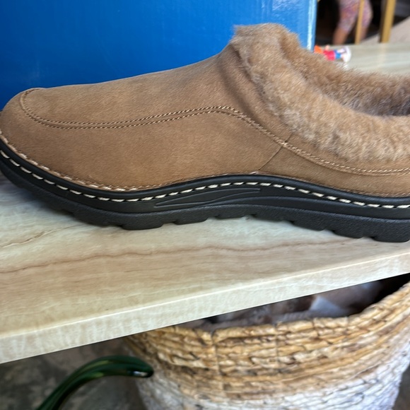 Palmer by Drew slip on clog / slipper camel microsuede size 9,5 4w x wide NEW - Picture 3 of 5